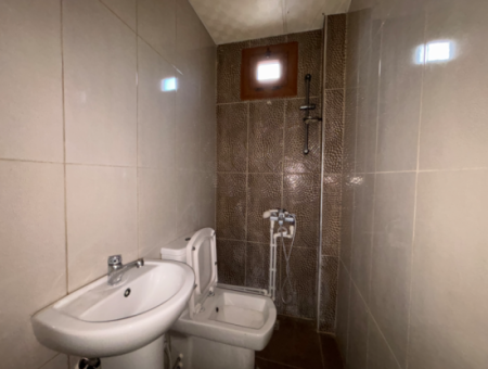Seferihisar Camikebir Mahallesinde Doğalgazlı Satılık 3+1 Daire