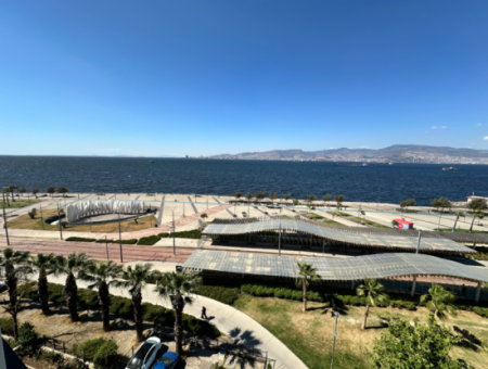 Küçükyalıda Otoparklı Ful Eşyalı Yalı Dairesi