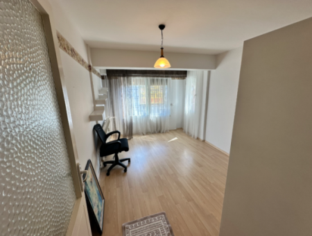 Küçükyalıda Otoparklı Ful Eşyalı Yalı Dairesi