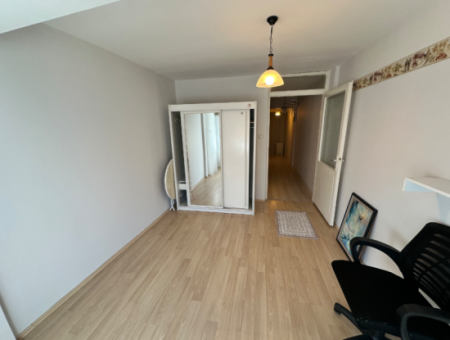 Küçükyalıda Otoparklı Ful Eşyalı Yalı Dairesi