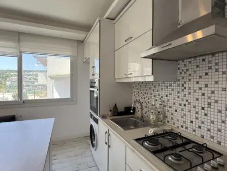 Sığacık Marina’ya 50 Metre Mesafede, Full Eşyalı, Geniş Teraslı Dubleks Daire!