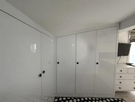 Sığacık Marina’ya 50 Metre Mesafede, Full Eşyalı, Geniş Teraslı Dubleks Daire!