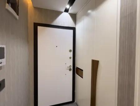 Seferihisar’ın Gelişen Bölgesi Çolak İbrahim Mahallesi’nde, Özel Tasarımlı, Geniş Ve Konforlu 1+1 Daire