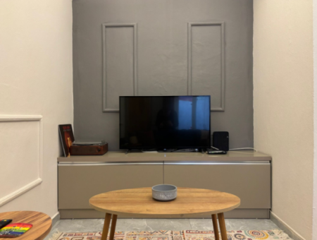 Alsancak Kahramanlarda Akıncılar Caddesinde 1+1 50M2 Müstakil Bahçeli Kiralık Daire!