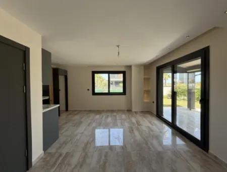 Doğanbey’de Havuzlu, Bahçeli Ve Geniş Kullanımlı 3+1 Villa