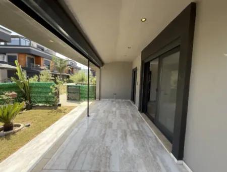Doğanbey’de Havuzlu, Bahçeli Ve Geniş Kullanımlı 3+1 Villa