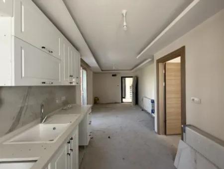Seferihisar Camikebir Mahallesi’nde Sıfır, Bahçe Katı 1+1 Daire