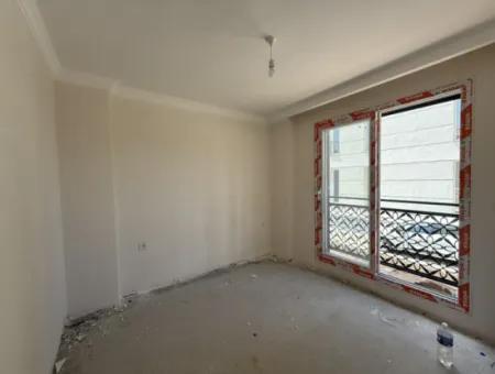 Seferihisar Camikebir Mahallesi’nde Sıfır, Bahçe Katı 1+1 Daire