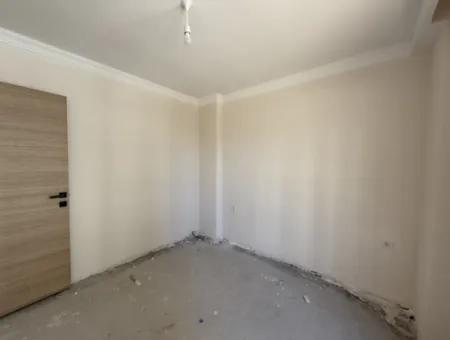Seferihisar Camikebir Mahallesi’nde Sıfır, Bahçe Katı 1+1 Daire
