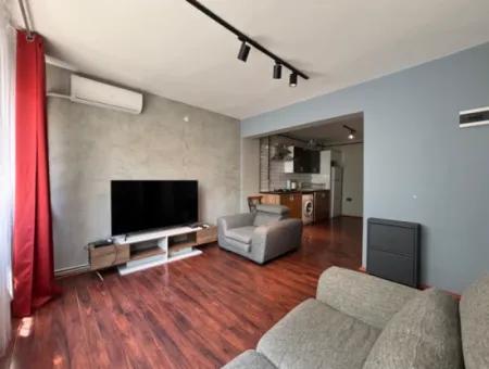 Alsancak Kahramanlar 1+1 Kombili Ve Klimalı Kiralık Eşyalı Daire