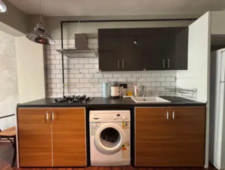 Alsancak Kahramanlar 1+1 Kombili Ve Klimalı Kiralık Eşyalı Daire