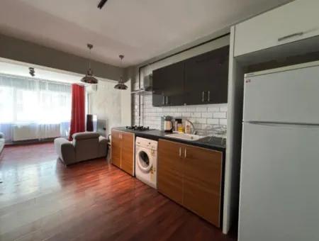 Alsancak Kahramanlar 1+1 Kombili Ve Klimalı Kiralık Eşyalı Daire