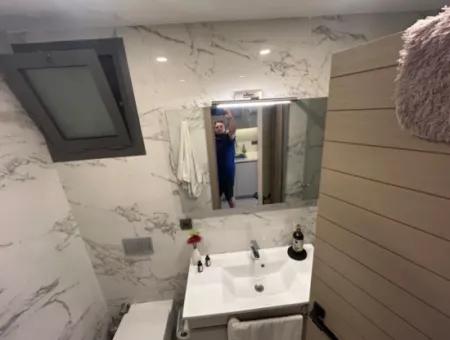 Ilıca’nın Kalbinde, Plaja 20 Metre Mesafede Otel Konforunda 1+0 Rezidansda Yerlerimiz Mevcuttur.
