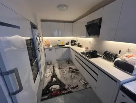 Alaçatı’da Sezonluk Kiralık Müstakil Havuzlu Villa