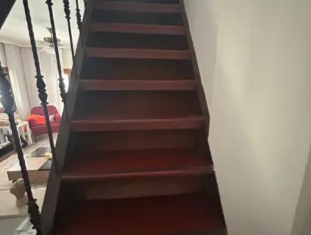 Alaçatı’da Sezonluk Kiralık Müstakil Havuzlu Villa