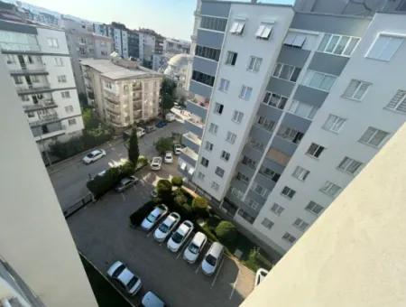 Yıldız Mahallesi Demirkent Sitesinde    3+1  130 M2 Satılık  Lüx Daire