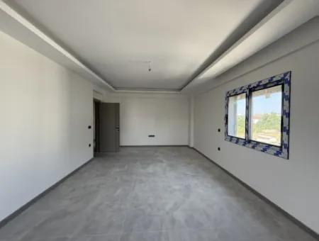 Seferihisar’da Sosyal Donatılı, Kapalı Mutfaklı, Lüks 3+1 Daire