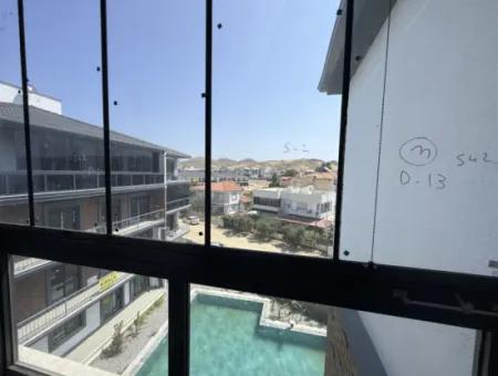 Seferihisar’da Sosyal Donatılı, Kapalı Mutfaklı, Lüks 3+1 Daire