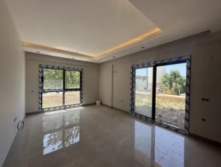 Seferihisar Çolakibrahimbey Mahallesi’nde Lüks Detaylarla Donatılmış, Havuzlu Sıfır Daire