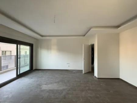 Seferihisar Hıdırlık’ta, Flora Garden Sitesi'nde Yepyeni Bir Yaşam Başlıyor