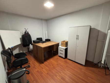 Alsancak  Kıbrıs Şehitlerin’de 1.Kat 3+1 120M2 Çift Wc Li Kiralık Büro/Ofis!