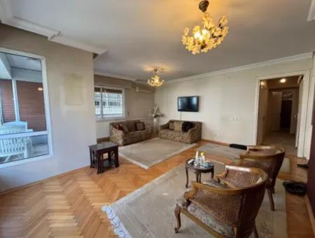 Alsancak Kültür Mahallesi Gül Sokakta 3+1 Köşe Boş Satılık Daire