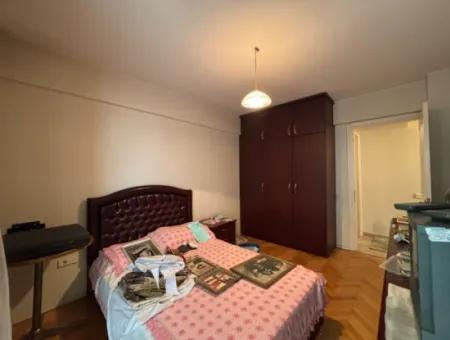 Alsancak Kültür Mahallesi Gül Sokakta 3+1 Köşe Boş Satılık Daire