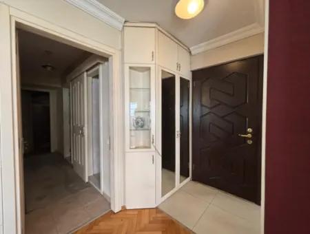 Alsancak Kültür Mahallesi Gül Sokakta 3+1 Köşe Boş Satılık Daire