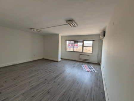 Alsancak Kıbrıs Şehitleri Caddesi Üzerinde Yangın Merdivenli 4 Oda 1 Salon 160 M2 Çift Asansörlü İşyeri Büro  Ofis