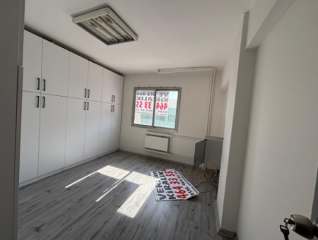 Alsancak Kıbrıs Şehitleri Caddesi Üzerinde Yangın Merdivenli 4 Oda 1 Salon 160 M2 Çift Asansörlü İşyeri Büro  Ofis