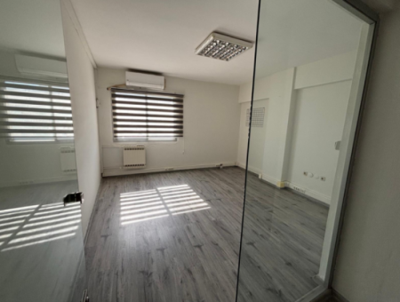 Alsancak Kıbrıs Şehitleri Caddesi Üzerinde Yangın Merdivenli 4 Oda 1 Salon 160 M2 Çift Asansörlü İşyeri Büro  Ofis