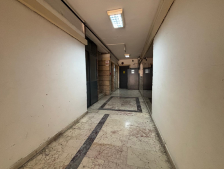 Alsancak Kıbrıs Şehitleri Caddesi Üzerinde Yangın Merdivenli 4 Oda 1 Salon 160 M2 Çift Asansörlü İşyeri Büro  Ofis