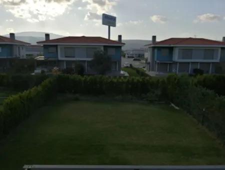 Doğa İle İç İçe, Denize Yürüme Mesafesinde Lüks Dubleks Kiralık  Villa!