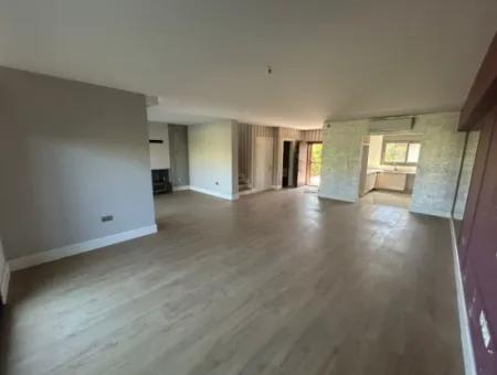 Doğa İle İç İçe, Denize Yürüme Mesafesinde Lüks Dubleks Kiralık  Villa!