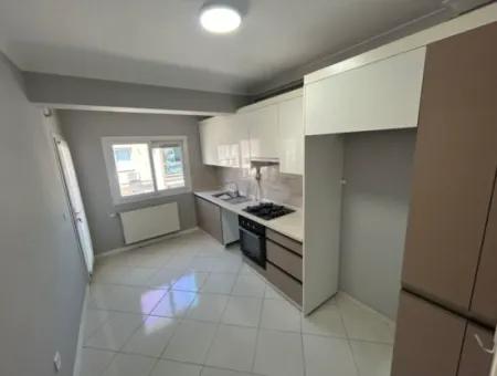  Karşıyaka Şemikler’de Kaçırılmayacak 2+1 100M2  Fırsat Dairesi!