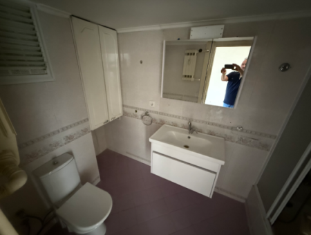 Küçükyalı Karantina Meydanında 3+1+Kiler 150 M2 Arakat Yalı Dairesi
