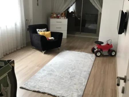 Veri'den İzmir Caddesi Üzerinde 3+1 Ayrı Mutfak, Satılık Daire