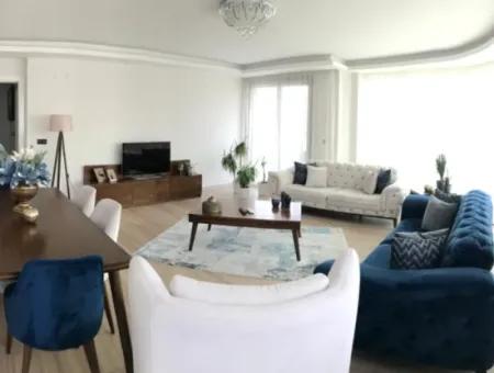 Veri'den İzmir Caddesi Üzerinde 3+1 Ayrı Mutfak, Satılık Daire