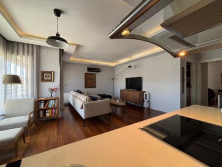 Alsancak  Gül Sokakta 2+1 Köşe Ebeveyn Banyolu Mobilyalı Otoparklı Kiralık Daire!
