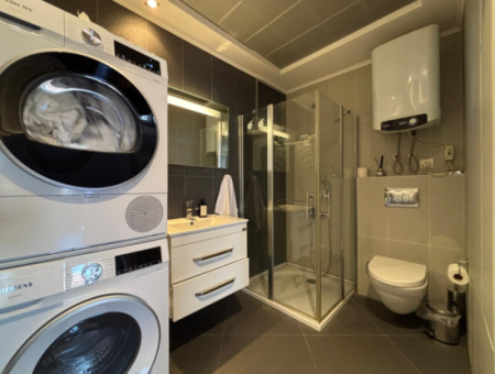 Alsancak  Gül Sokakta 2+1 Köşe Ebeveyn Banyolu Mobilyalı Otoparklı Kiralık Daire!
