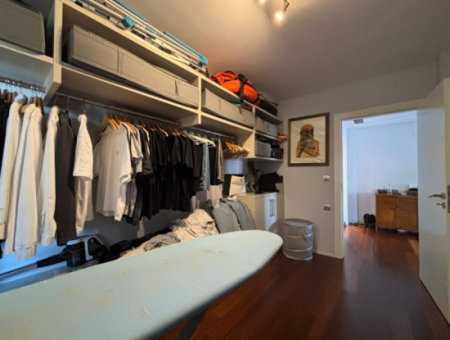 Alsancak  Gül Sokakta 2+1 Köşe Ebeveyn Banyolu Mobilyalı Otoparklı Kiralık Daire!