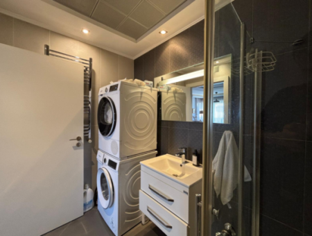 Alsancak  Gül Sokakta 2+1 Köşe Ebeveyn Banyolu Mobilyalı Otoparklı Kiralık Daire!