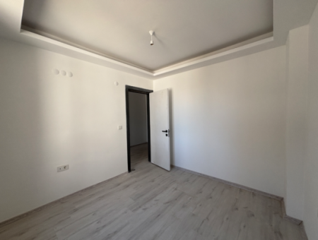 Seferihisar Çolakibrahim Bey Mahallesinde Site İçerisinde Satılık 1+1 Daire