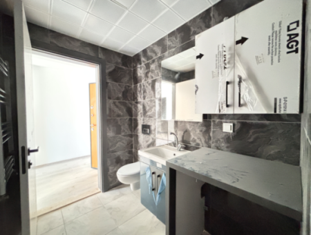 Seferihisar Çolakibrahim Bey Mahallesinde Site İçerisinde Satılık 1+1 Daire