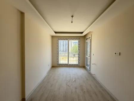 Seferihisar Camikebir’de Doğanın Kalbinde, Konforlu Ve Yatırımlık Villa
