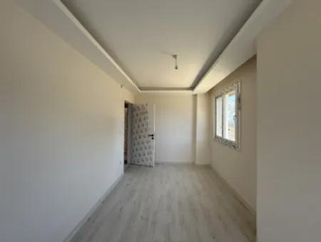 Seferihisar Camikebir’de Doğanın Kalbinde, Konforlu Ve Yatırımlık Villa