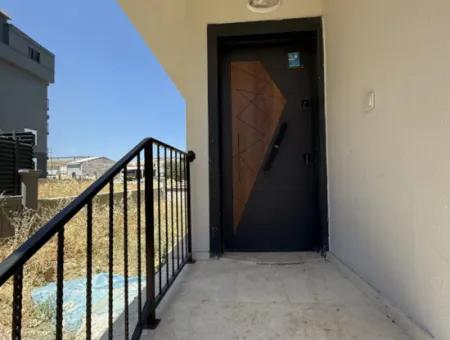 Seferihisar Camikebir’de Doğanın Kalbinde, Konforlu Ve Yatırımlık Villa
