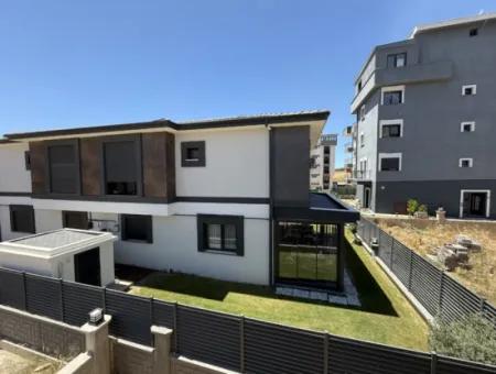 Seferihisar Camikebir’de Doğanın Kalbinde, Konforlu Ve Yatırımlık Villa