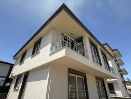 Seferihisar Camikebir’de Doğanın Kalbinde, Konforlu Ve Yatırımlık Villa