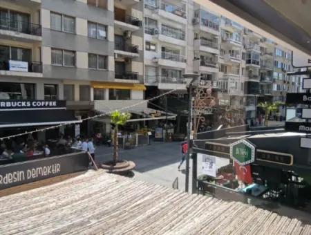 Alsancak Sevinç Pastanesi Yanı – Cam Vitrinli Kiralık Ofis